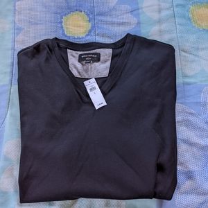 Banana Republic black short sleeve V neck